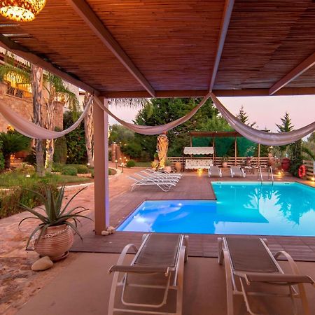 Villa Maira Luxurious With Private Swimming Pool Kórfosz Kültér fotó