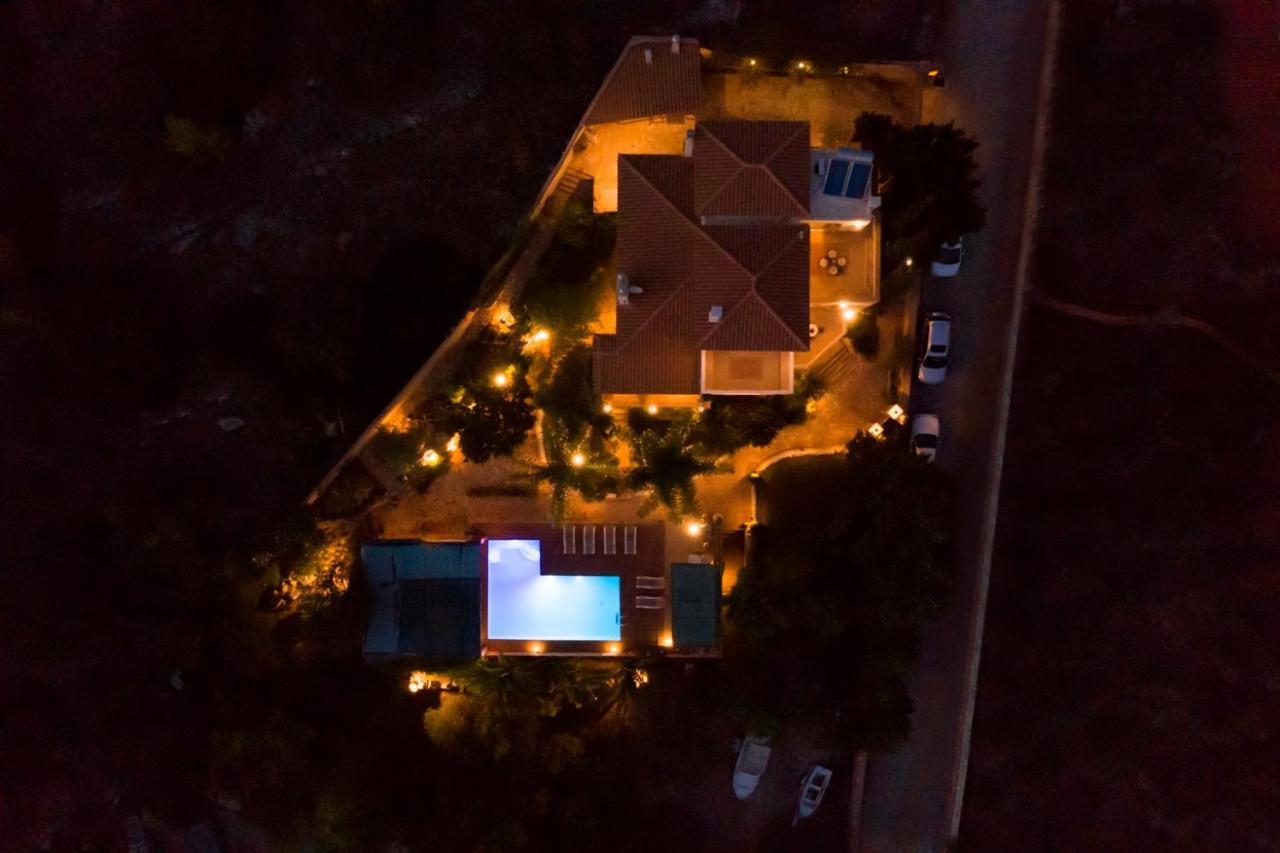 Villa Maira Luxurious With Private Swimming Pool Kórfosz Kültér fotó